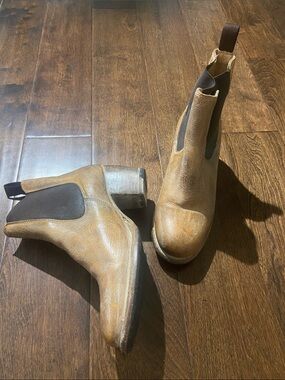 Bed Stu Chelsea Ankle / Low Boots Booties Size 9.5 Tan Leather